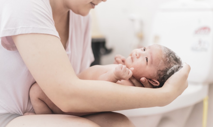 Chăm sóc trẻ sơ sinh 1 tuần tuổi: Bí quyết nuôi con nhỏ