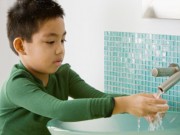 Bé 3 tuổi: Dạy bé rửa tay