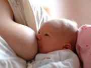 Kinh nghiệm nuôi con bằng sữa mẹ của người mẹ đi làm