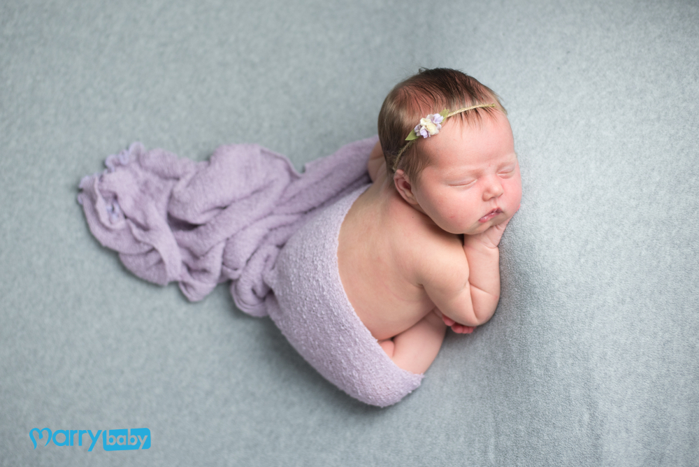 Trẻ sơ sinh nằm sấp - cách giúp bé ngủ ngon vào ban đêm