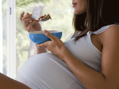 Dinh dưỡng khi mang thai và những hiểu lầm tai hại