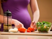 Dinh dưỡng khi mang thai: Chế độ ăn cho bà bầu thừa cân