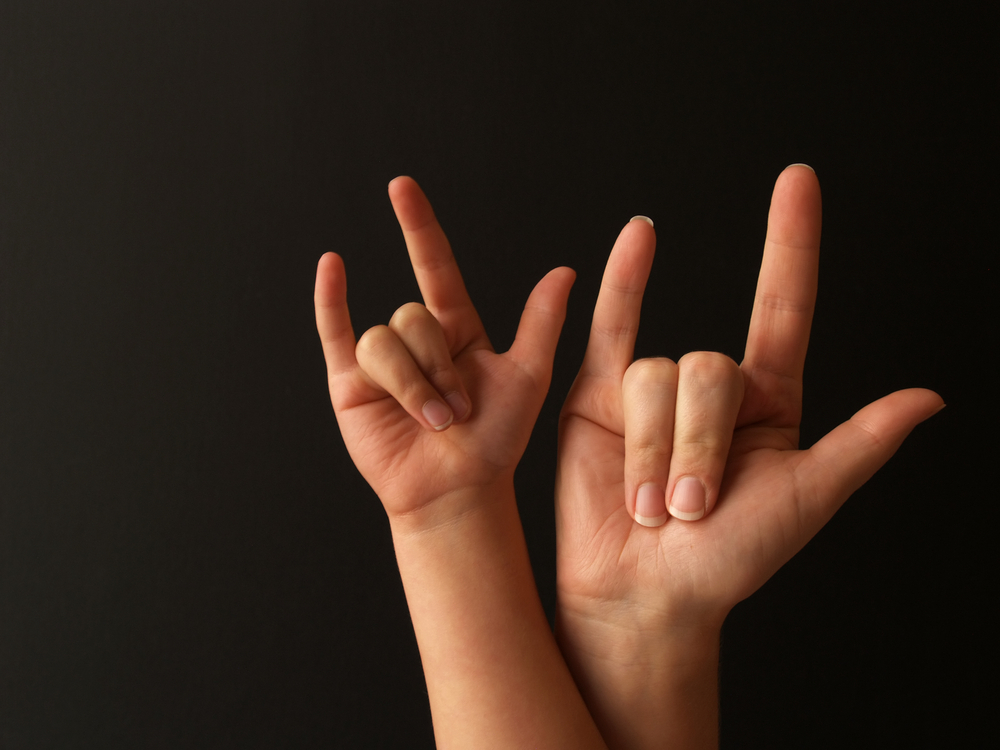 Ngôn ngữ ký hiệu của bé: 21 từ và ký hiệu nhận biết (phần 2)