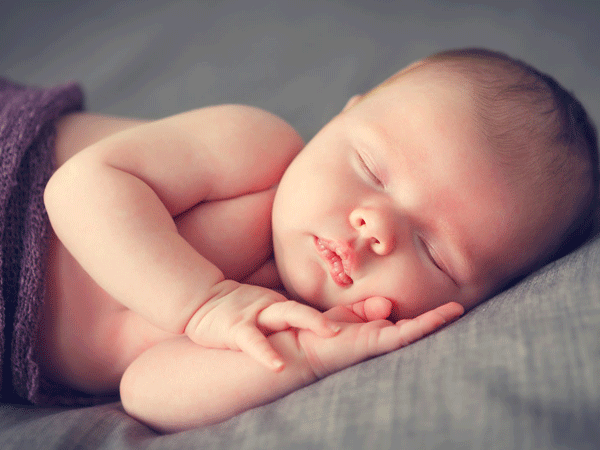 thời gian ngủ của trẻ sơ sinh 1