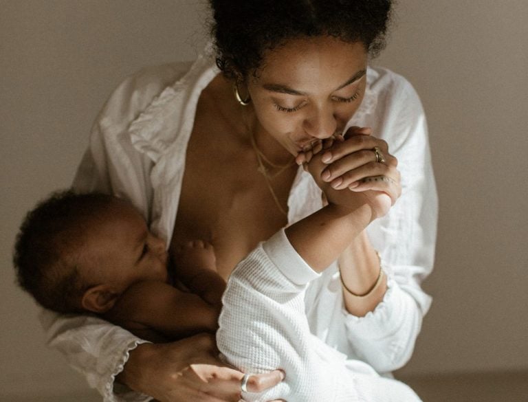 Hồi phục sau sinh: Bí quyết chăm sóc dành cho sản phụ