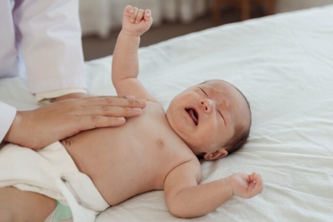 Colic - Hội chứng quấy khóc ở trẻ sơ sinh và cách khắc phục