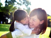 Làm thế nào để nói chuyện với con gái của bạn?
