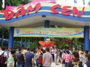 Công viên văn hóa Đầm Sen