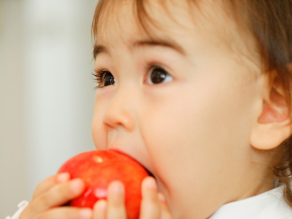 5 loại trái cây tốt cho hệ tiêu hóa của bé
