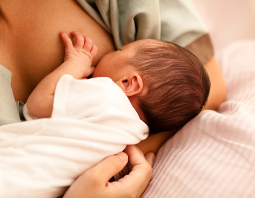 10 vấn đề khi cho bé bú mẹ