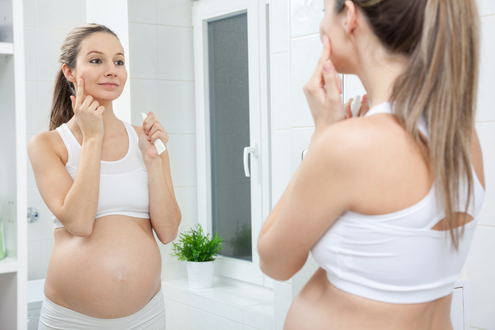 Những lưu ý chăm sóc da khi mang thai