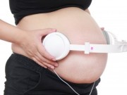 Có cần kích thích sự phát triển của bé từ trong bụng mẹ?