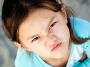 Với trẻ "cứng đầu", mẹ phải có chiêu!