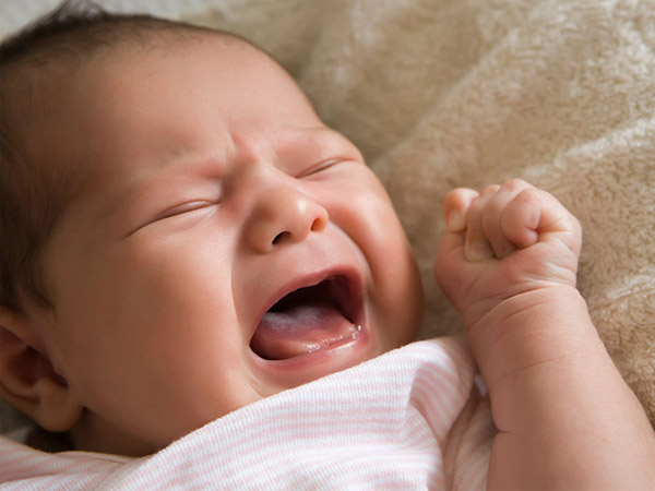 7 mẹo cực hiệu quả giúp trẻ sơ sinh bị cảm cúm giảm khó chịu
