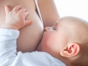 Cho con bú và những nỗi niềm khó nói
