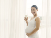 Lợi hay hại khi bà bầu uống sữa đậu nành?