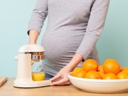 Vitamin C: Không thể thiếu trong thai kỳ!