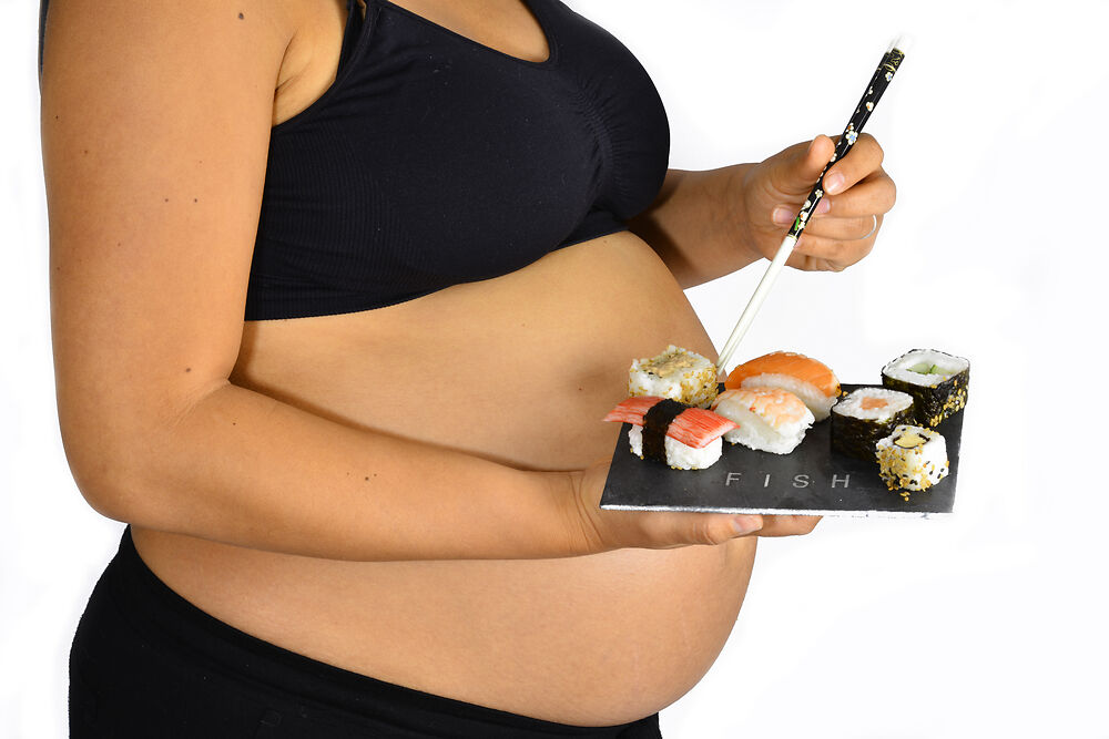 Mẹ bầu có thể được ăn cá và sushi