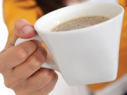 Giảm 50% cơ hội thụ tinh ống nghiệm thành công do uống cà phê