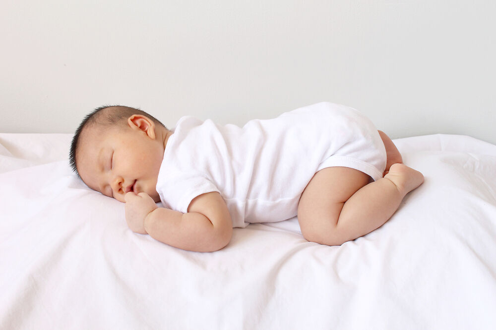 Trẻ sơ sinh ngủ li bì: Mẹ không được chủ quan