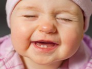 Bé mọc răng: Dấu hiệu của sự phát triển