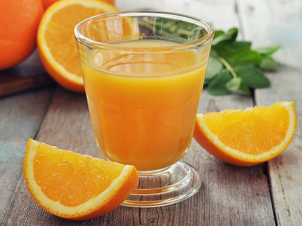 Uống nước cam khi mang thai có tốt?