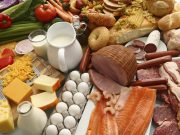 Những dưỡng chất không thể thiếu đối với trẻ tập đi