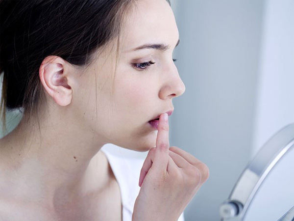 6 cách chữa nhiệt miệng cho bà bầu không cần dùng thuốc