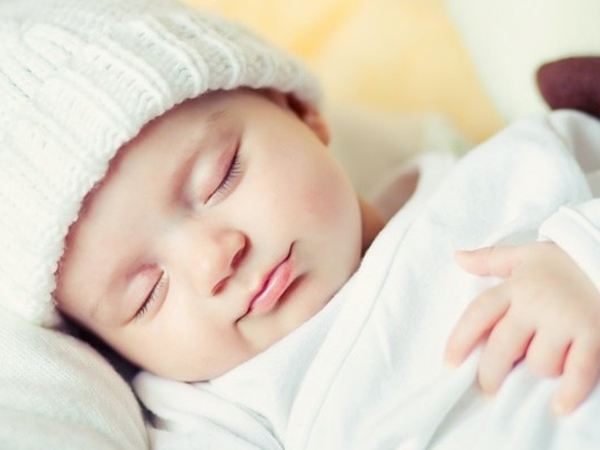 Chăm sóc giấc ngủ trẻ sơ sinh