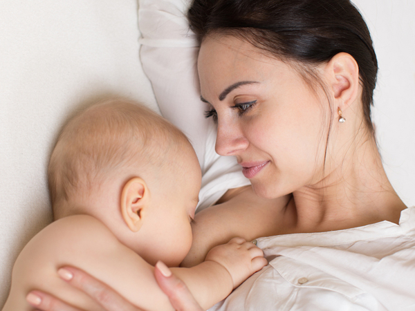 Top 6 lưu ý quan trọng cần nhớ khi nuôi con bằng sữa mẹ
