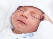 5 dấu hiệu nhận diện trẻ thông minh từ lúc mới chào đời