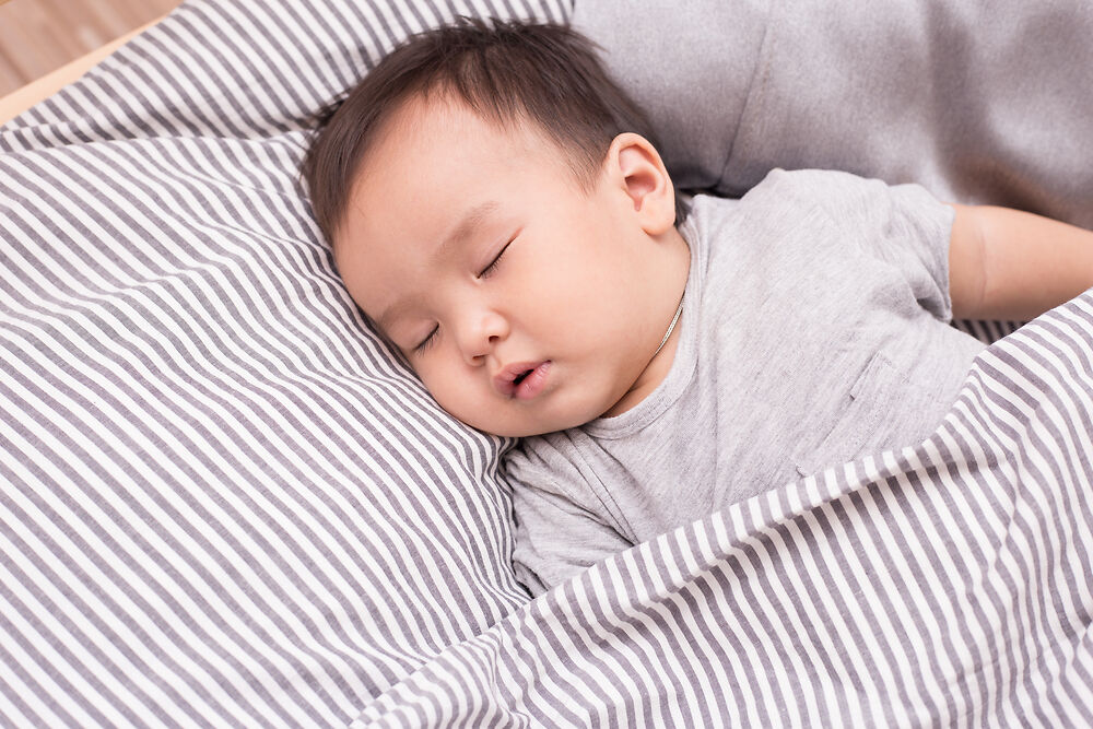 Trẻ sơ sinh ngủ bao nhiêu là đủ?