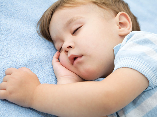 Trẻ nghiến răng khi ngủ - Dấu hiệu bình thường hay bất thường?