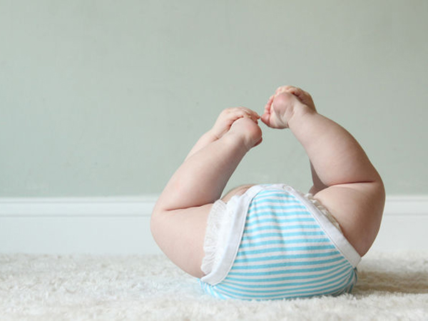 Trẻ sơ sinh dưới 1 tháng tuổi bị táo bón có đáng lo?