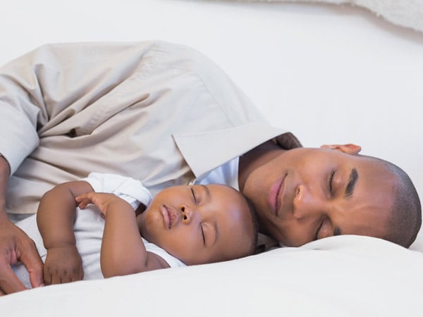 cách để trẻ sơ sinh ngủ sâu giấc 2