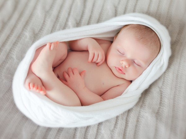 Trẻ sơ sinh ngủ sai tư thế dễ bị đột tử