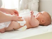 Phân của trẻ sơ sinh: Thông điệp sức khỏe bé