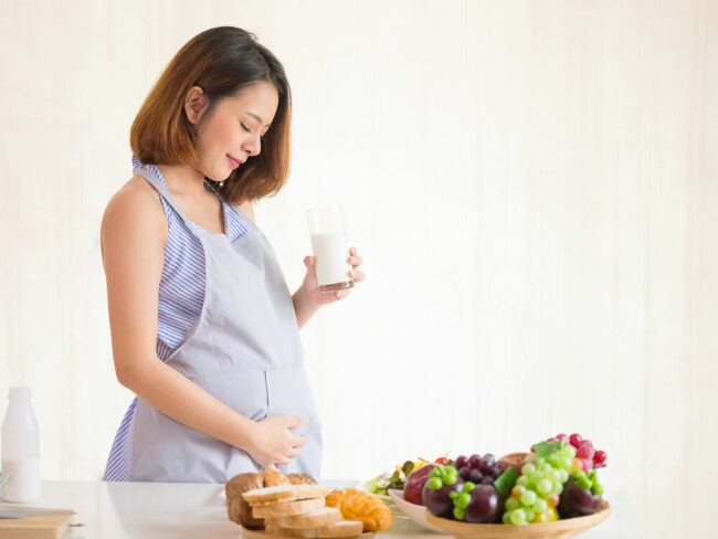 Cần lưu ý gì khi chọn sữa cho bà bầu bị tiểu đường thai kỳ?