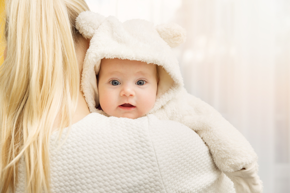 Cách chăm sóc trẻ sơ sinh vào mùa đông để bé khỏe mạnh
