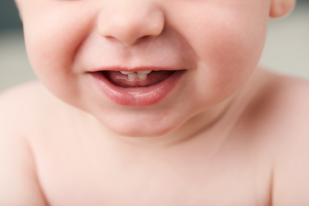 Mẹo mọc răng không sốt: 4 cách từ dân gian mẹ đã biết chưa?