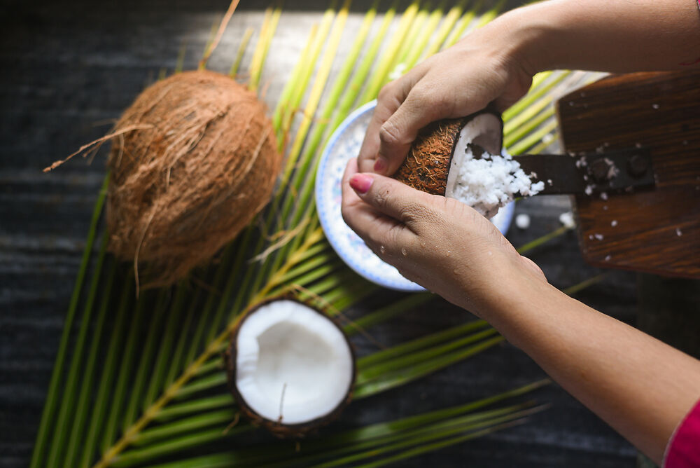Dầu dừa & lá cà ri