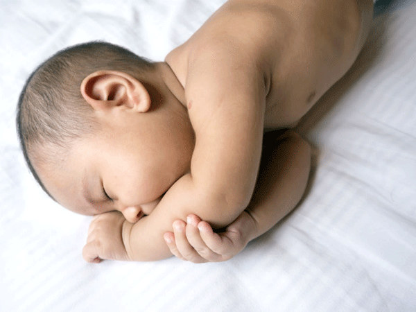 6 điều mẹ nhất định phải biết về sốt động kinh ở trẻ