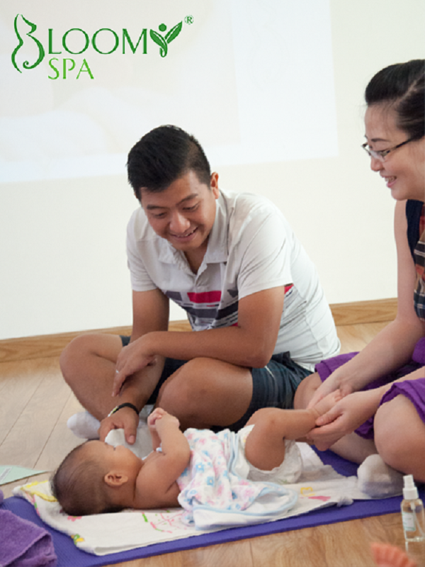Hướng dẫn bố mẹ cách massage cho bé yêu với nhiều lợi ích bất ngờ 3
