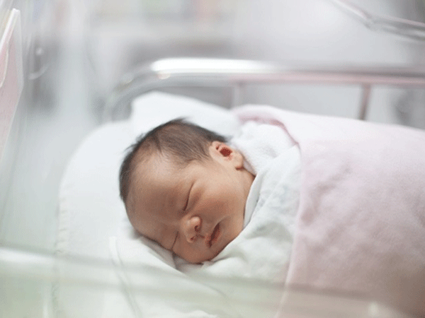 trẻ sơ sinh ngủ nhiều có tốt không 1