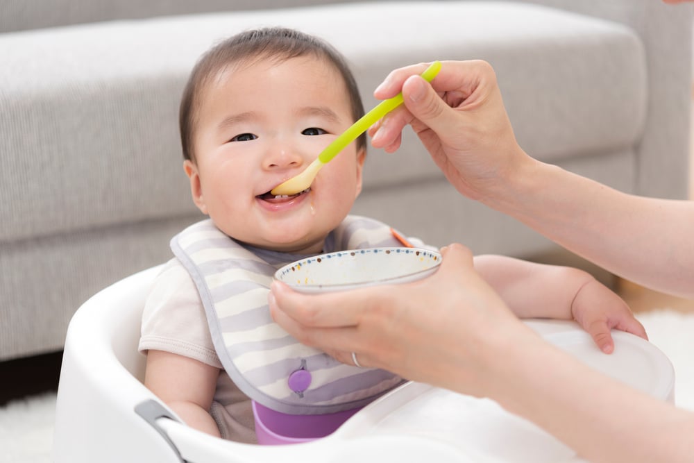 Bé 8 tháng tuổi ăn bao nhiêu là đủ? Chế độ dinh dưỡng khoa học