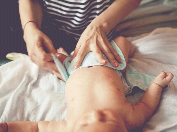Tã vải và cách quấn tã cho trẻ sơ sinh đảm bảo dễ không tưởng