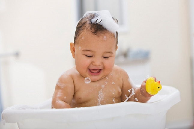 nhiệt độ nước tắm cho trẻ sơ sinh 2