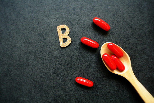Những thực phẩm nào giàu vitamin B1, B6, và B12 mà phù hợp cho trẻ em?
