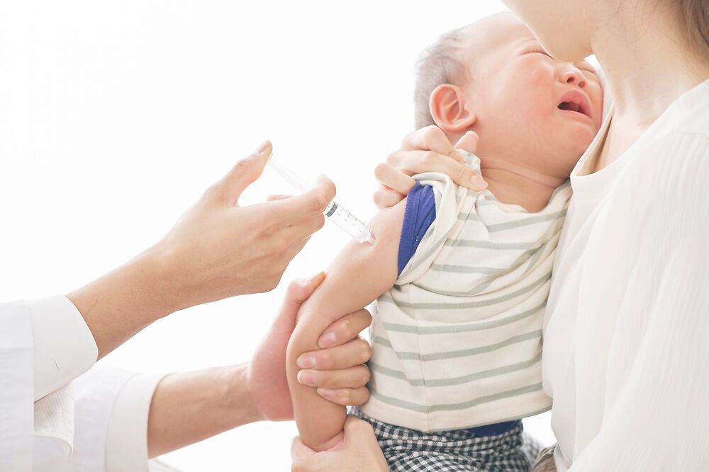 10 cách giảm đau, hạ sốt cho bé sau khi tiêm phòng hiệu quả