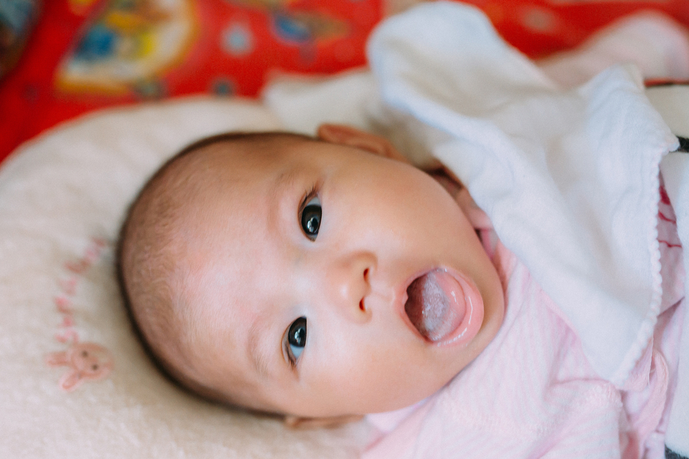Trẻ bị tưa lưỡi: dấu hiệu, nguyên nhân và cách điều trị